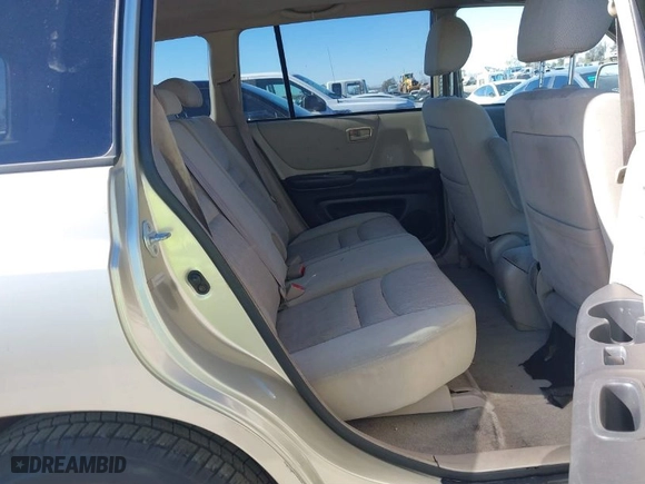 2001 Toyota Highlander with VIN JTEGF21A010022643, listed as a IAAI auction lot 41353050 with 174,756 mi miles. Bid and sale history available at carsss.com. Image 8.