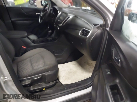 2018 Chevrolet Equinox LT with VIN 2GNAXSEV3J6173558, listed as a IAAI auction lot 41863649 with 162,740 mi miles and . Bid and sale history available at carsss.com. Image 5.