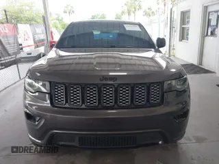 2017 Jeep Grand Cherokee Altitude с VIN 1C4RJFAG7HC700367, выставлен на аукционе IAAI как лот 42187595 с пробегом 105 880 миль миль и . История ставок и продаж доступна на DreamBid. Изображение 13.