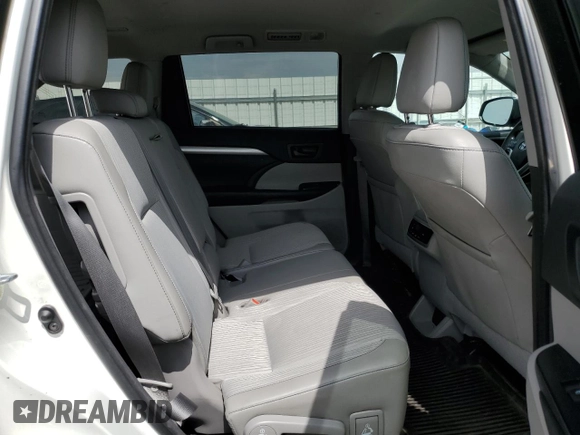 2017 Toyota Highlander LE with VIN 5TDBZRFH1HS482941, listed as a Copart auction lot 61963245 with 92,316 mi miles and Salvage title. Bid and sale history available at DreamBid. Image 11.