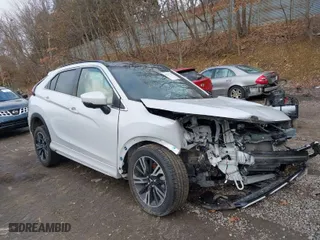 2024 Mitsubishi Eclipse Cross SE with VIN JA4ATWAA0RZ055024, listed as a IAAI auction lot 41527241 with 8,261 mi miles. Bid and sale history available at carsss.com. Image 1.
