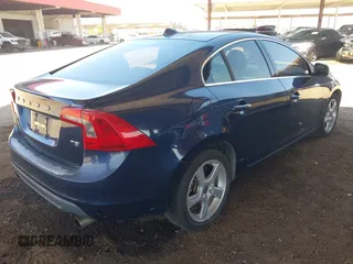 2012 Volvo S60 T5 с VIN YV1622FS6C2076723, выставлен на аукционе IAAI как лот 42125298 с пробегом 165 184 миль миль и . История ставок и продаж доступна на DreamBid. Изображение 4.