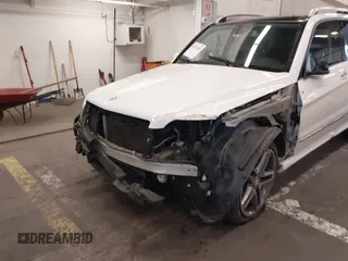 2013 Mercedes-Benz GLK 350 with VIN WDCGG8JB1DG044041, listed as a IAAI auction lot 40719002 with 85,861 mi miles and . Bid and sale history available at carsss.com. Image 22.