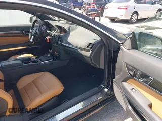 2013 Mercedes-Benz E-Class E 350 with VIN WDDKJ5KB1DF212769, listed as a IAAI auction lot 42064928 with 62,500 mi miles. Bid and sale history available at carsss.com. Image 5.