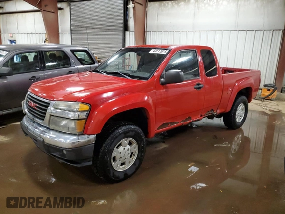 2004 GMC Canyon SLE Z71 with VIN 1GTDT196148217750, listed as a Copart auction lot 44117015 with 217,964 mi miles and Salvage Title. Bid and sale history available at carsss.com. Image 1.