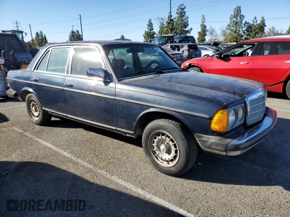 1984 Mercedes-Benz 300 D с VIN WDBAB33A5EA138282, выставлен на аукционе Copart как лот 88987365 с пробегом 249 474 миль миль и Чистый • Clean title. История ставок и продаж доступна на DreamBid. Изображение 4.