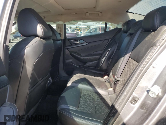 2019 Nissan Maxima Platinum z VIN 1N4AA6AV7KC381982, wystawiony jako Copart lot #49388165 z przebiegiem 70 322 mil mil oraz Szkody całkowita. Historia ofert i sprzedaży dostępna na DreamBid. Obrazek 10.