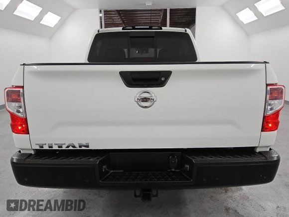 2022 Nissan Titan SV with VIN 1N6AA1EE5NN101277, listed as a Copart auction lot 88662965 with 39,179 mi miles and Clean title. Bid and sale history available at DreamBid. Image 6.