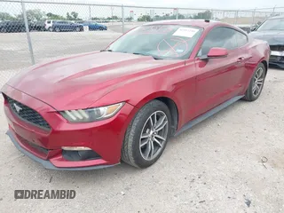 2015 Ford Mustang EcoBoost z VIN 1FA6P8THXF5349965, wystawiony jako IAAI lot #42107250 z przebiegiem 104 475 mil mil oraz . Historia ofert i sprzedaży dostępna na DreamBid. Obrazek 18.