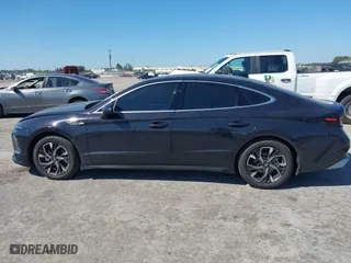 2024 Hyundai Sonata SEL with VIN KMHL64JA3RA394882, listed as a IAAI auction lot 41776070 with 9,547 mi miles. Bid and sale history available at carsss.com. Image 14.