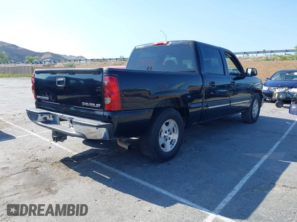 2005 Chevrolet Silverado 1500 LS with VIN 2GCEC13T551220139, listed as a IAAI auction lot 42181638 with 260,855 mi miles and . Bid and sale history available at DreamBid. Image 4.