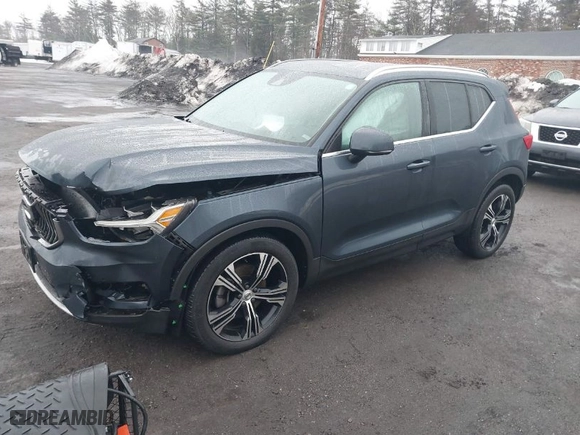 2020 Volvo XC40 Inscription with VIN YV4162UL9L2264634, listed as a IAAI auction lot 41717331 with 36,243 mi miles. Bid and sale history available at carsss.com. Image 2.
