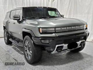 2024 GMC Hummer EV 3X with VIN 1GKB0RDC5RU100378, listed as a Copart auction lot 88601235 with 7,986 mi miles and Clean Title. Bid and sale history available at carsss.com. Image 1.