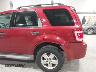 2008 Ford Escape XLT with VIN 1FMCU93148KB15786, listed as a IAAI auction lot 41991482 with 160,109 mi miles. Bid and sale history available at carsss.com. Image 6.
