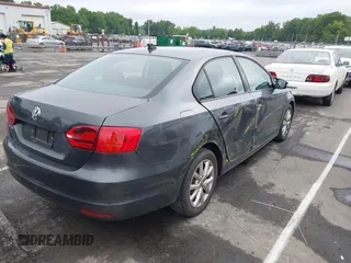 2012 Volkswagen Jetta SE с VIN 3VWDP7AJ5CM451193, выставлен на аукционе IAAI как лот 42228110 с пробегом 110 583 миль миль и . История ставок и продаж доступна на DreamBid. Изображение 4.