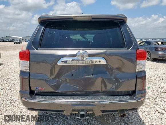 2011 Toyota 4Runner SR5 with VIN JTEZU5JRXB5019257, listed as a Copart auction lot 61050695 with 209,865 mi miles and Clean title. Bid and sale history available at DreamBid. Image 6.