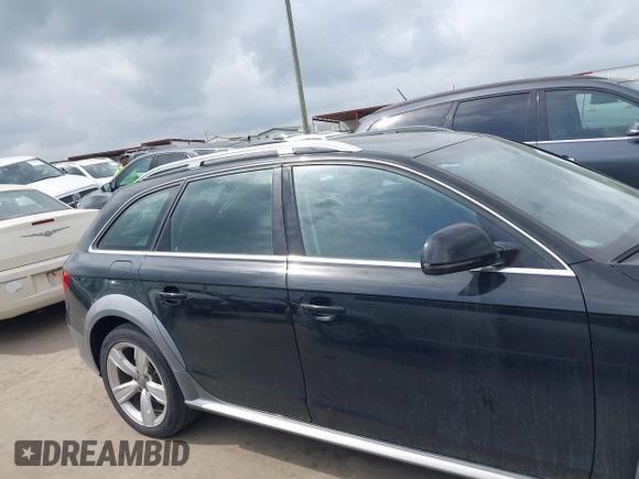 2014 Audi allroad A4 Premium Plus z VIN WA1UFAFL2EA092988, wystawiony jako IAAI lot #41879196 z przebiegiem 147 063 mil mil oraz . Historia ofert i sprzedaży dostępna na DreamBid. Obrazek 13.