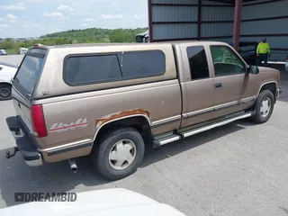 1997 Chevrolet Silverado 1500 with VIN 2GCEK19R5V1153864, listed as a IAAI auction lot 42214183 with 196,761 mi miles and . Bid and sale history available at DreamBid. Image 4.