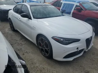 2022 Alfa Romeo Giulia Ti with VIN ZARFAMBN7N7666283, listed as a Copart auction lot 62803554 with 16,347 mi miles and Salvage Title. Bid and sale history available at carsss.com. Image 4.
