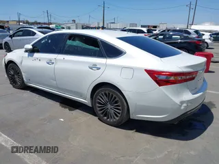 2017 Toyota Avalon XLE z VIN 4T1BK1EB2HU250987, wystawiony jako IAAI lot #42080162 z przebiegiem 71 118 mil mil oraz . Historia ofert i sprzedaży dostępna na DreamBid. Obrazek 3.