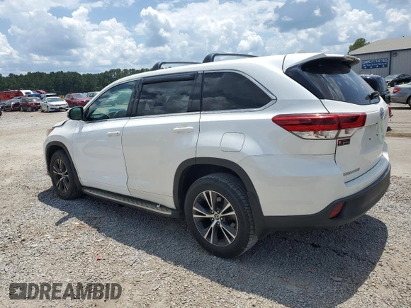 2018 Toyota Highlander LE with VIN 5TDZZRFH9JS267392, listed as a Copart auction lot 58859525 with 145,641 mi miles and Salvage title. Bid and sale history available at DreamBid. Image 2.