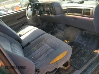 1997 Dodge 2500 with VIN 1B7KF26Z1VJ576349, listed as a Copart auction lot 53620055 with 204,033 mi miles and Salvage Title. Bid and sale history available at DreamBid. Image 8.