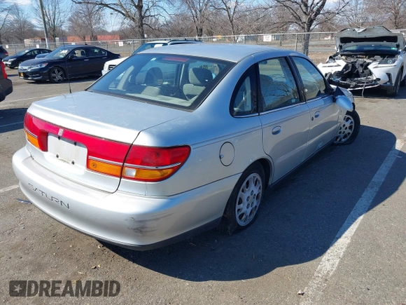 2002 Saturn LS z VIN 1G8JU54F82Y502659, wystawiony jako IAAI lot #41668004 z przebiegiem 179 534 mil mil oraz . Historia ofert i sprzedaży dostępna na DreamBid. Obrazek 4.