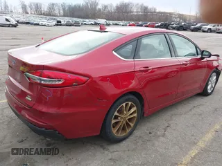 2020 Ford Fusion SE with VIN 3FA6P0HD4LR109679, listed as a IAAI auction lot 41718257 with 132,389 mi miles. Bid and sale history available at carsss.com. Image 4.