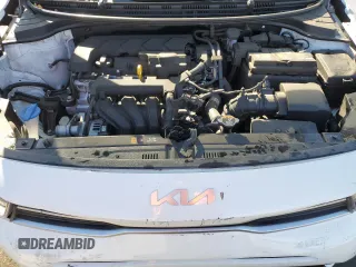 2023 Kia Rio LX z VIN 3KPA24AD1PE551191, wystawiony jako Copart lot #49961005 z przebiegiem 61 139 mil mil oraz Nie do naprawy • Non repairable. Historia ofert i sprzedaży dostępna na DreamBid. Obrazek 11.
