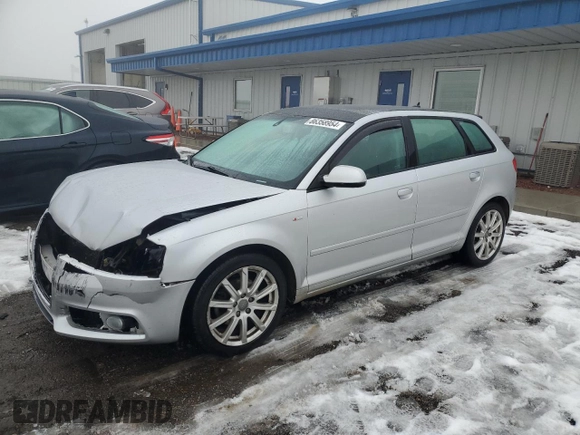 2013 Audi A3 Premium Plus z VIN WAUKJAFMXDA027239, wystawiony jako Copart lot #86358954 z przebiegiem 104 331 mil mil oraz Nie do naprawy • Non repairable. Historia ofert i sprzedaży dostępna na DreamBid. Obrazek 1.