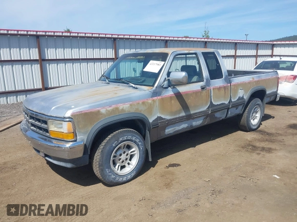 1992 Dodge Dakota with VIN 1B7GG23X9NS683519, listed as a IAAI auction lot 42217984 with 178,152 mi miles and . Bid and sale history available at DreamBid. Image 2.
