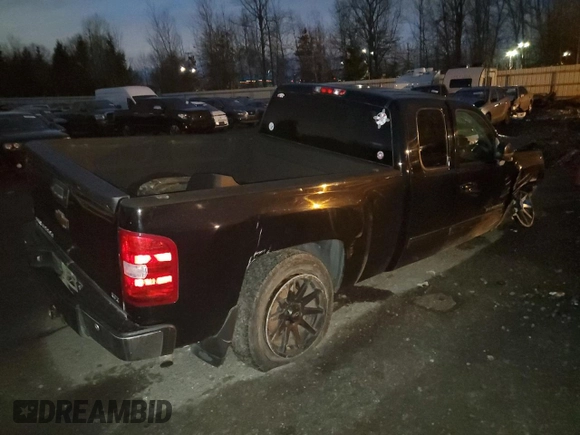 2013 Chevrolet Silverado 1500 LTZ with VIN 1GCRKTE77DZ149130, listed as a Copart auction lot 85349504 with 136,782 mi miles and Salvage Title. Bid and sale history available at DreamBid. Image 3.