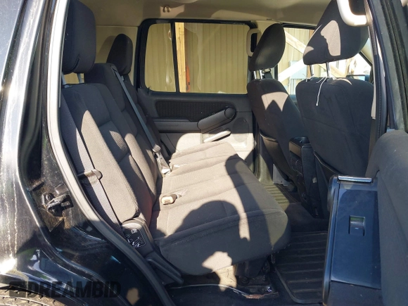 2010 Ford Explorer XLT with VIN 1FMEU7DE9AUB07613, listed as a IAAI auction lot 42146491 with 125,414 mi miles. Bid and sale history available at carsss.com. Image 8.