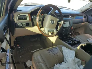 2011 GMC Sierra 1500 Denali z VIN 3GTP2XE26BG222472, wystawiony jako Copart lot #42186215 z przebiegiem Nie podano mil oraz Nie do naprawy • Non repairable. Historia ofert i sprzedaży dostępna na DreamBid. Obrazek 8.