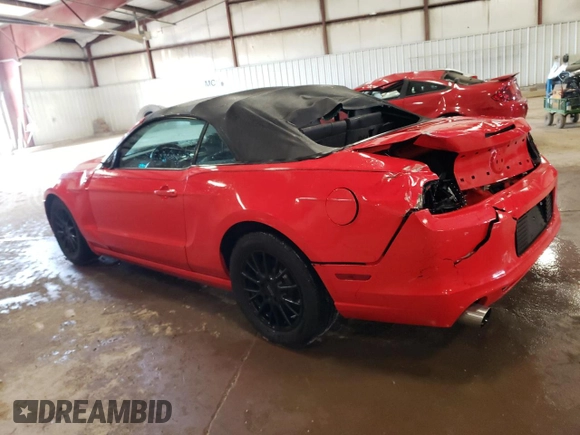2013 Ford Mustang V6 z VIN 1ZVBP8EM2D5234080, wystawiony jako Copart lot #57939455 z przebiegiem 214 097 mil mil oraz Czysty tytuł • Clean title. Historia ofert i sprzedaży dostępna na DreamBid. Obrazek 2.