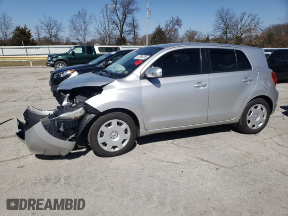 2011 Scion xD z VIN JTKKU4B45B1014759, wystawiony jako Copart lot #47966205 z przebiegiem 73 830 mil mil oraz Szkody całkowita. Historia ofert i sprzedaży dostępna na DreamBid. Obrazek 1.