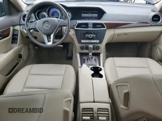 2013 Mercedes-Benz C 250 Sport с VIN WDDGF4HB9DR298923, выставлен на аукционе Copart как лот 56575025 с пробегом 63 041 миль миль и Списание • Salvage title. История ставок и продаж доступна на DreamBid. Изображение 8.