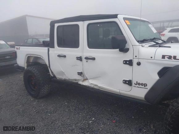 2022 Jeep Gladiator Rubicon with VIN 1C6JJTBG3NL111054, listed as a IAAI auction lot 40793144 with 40,115 mi miles. Bid and sale history available at carsss.com. Image 6.