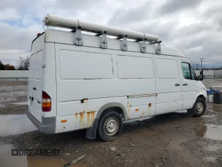 2006 Freightliner Sprinter with VIN WDYPD744465866552, listed as a Copart auction lot 81857744 with 181,914 mi miles and Clean Title. Bid and sale history available at DreamBid. Image 3.