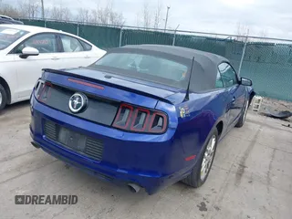 2014 Ford Mustang V6 with VIN 1ZVBP8EM4E5309119, listed as a IAAI auction lot 41767811 with 75,602 mi miles. Bid and sale history available at carsss.com. Image 4.