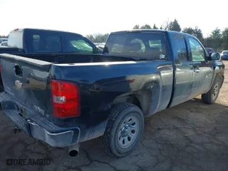 2011 Chevrolet Silverado 1500 LT with VIN 1GCRCSE09BZ421152, listed as a IAAI auction lot 41656671 with 272,927 mi miles. Bid and sale history available at carsss.com. Image 13.