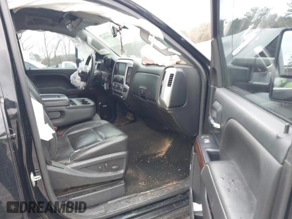 2018 GMC Sierra 2500HD SLT with VIN 1GT12TEY9JF279932, listed as a IAAI auction lot 41583208 with 70,465 mi miles. Bid and sale history available at carsss.com. Image 5.