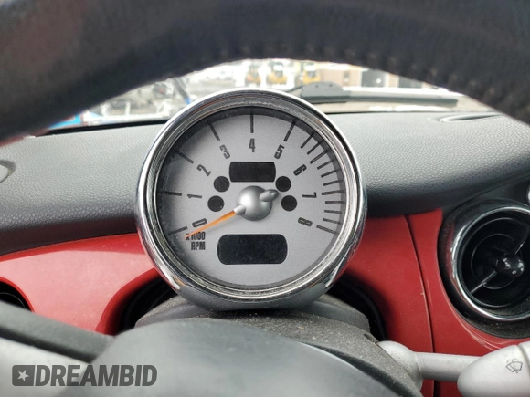2005 MINI Convertible with VIN WMWRF33575TG12426, listed as a Copart auction lot 44856745 with Not provided miles and Clean title. Bid and sale history available at DreamBid. Image 9.