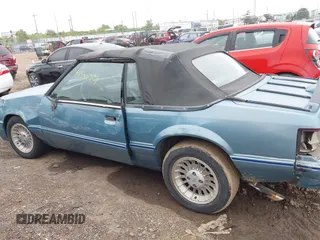 1993 Ford Mustang с VIN 1FACP44M3PF212921, выставлен на аукционе IAAI как лот 42337259 с пробегом 11 452 миль миль и . История ставок и продаж доступна на DreamBid. Изображение 14.