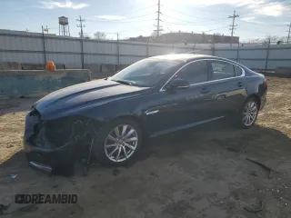 2012 Jaguar XF z VIN SAJWA0FB5CLS58499, wystawiony jako Copart lot #42300995 z przebiegiem 146 214 mil mil oraz Szkody całkowita. Historia ofert i sprzedaży dostępna na DreamBid. Obrazek 1.