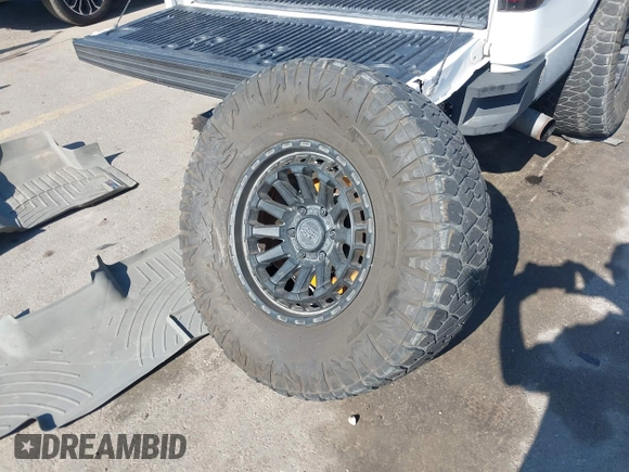2012 Ford F-150 XL z VIN 1FTFX1ET8CFD00529, wystawiony jako IAAI lot #42373217 z przebiegiem 153 210 mil mil oraz . Historia ofert i sprzedaży dostępna na DreamBid. Obrazek 12.