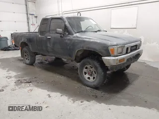 1991 Toyota Pickup с VIN JT4RN13P0M6028973, выставлен на аукционе IAAI как лот 41937224 с пробегом 197 566 миль миль и . История ставок и продаж доступна на DreamBid. Изображение 1.