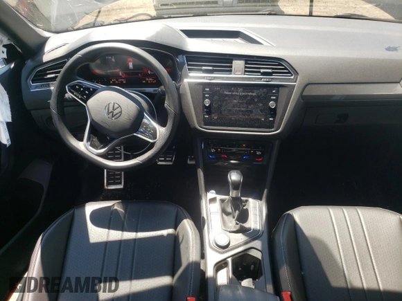 2023 Volkswagen Tiguan SE R-Line Black with VIN 3VV8B7AX2PM121851, listed as a Copart auction lot 59206135 with 23,723 mi miles and Salvage title. Bid and sale history available at DreamBid. Image 8.