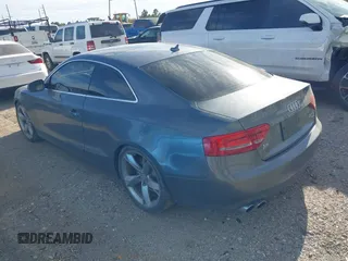 2012 Audi A5 Premium Plus z VIN WAULFAFR3CA026756, wystawiony jako IAAI lot #41824538 z przebiegiem 60 304 mil mil oraz . Historia ofert i sprzedaży dostępna na DreamBid. Obrazek 3.