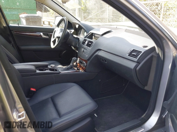 2009 Mercedes-Benz C 300 Sport with VIN WDDGF54X19F213220, listed as a IAAI auction lot 41920065 with 81,597 mi miles and . Bid and sale history available at DreamBid. Image 5.
